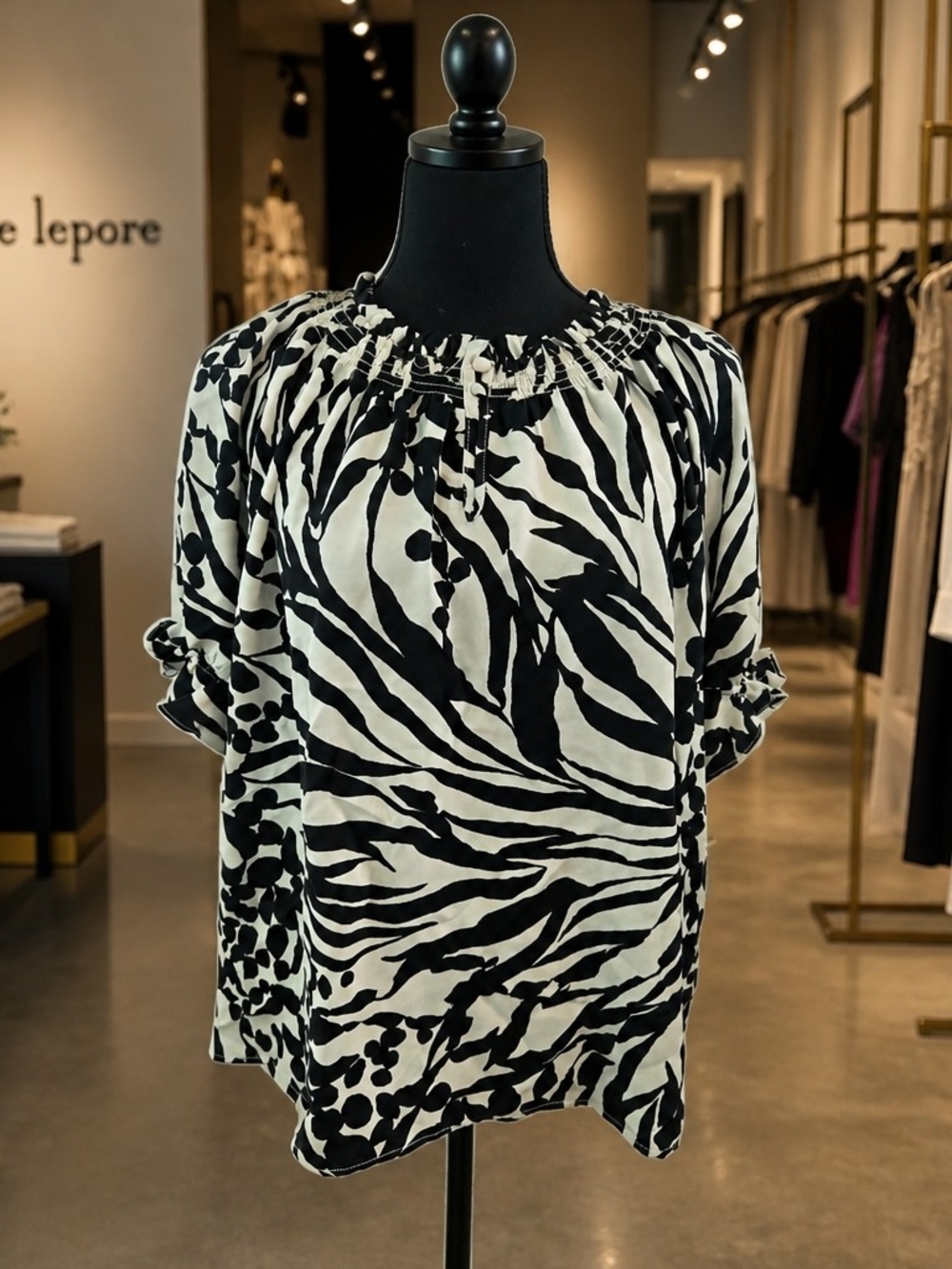 Nanette Lepore Ivory /black Print Career Blouse Size L